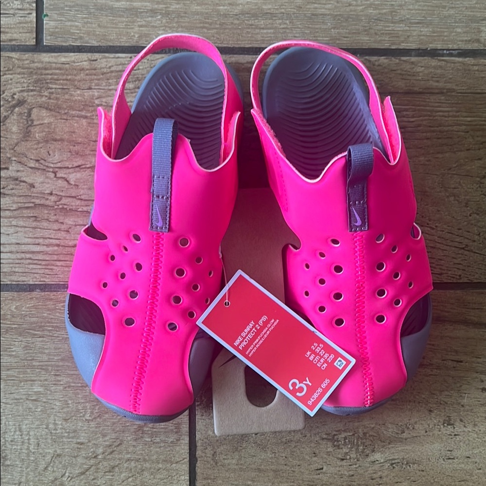 Nike Sunday protect Pink and Gray Kids' Sandals Sz 3y